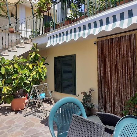 مبيت وإفطار تيراتشينا Casa Conte المظهر الخارجي الصورة