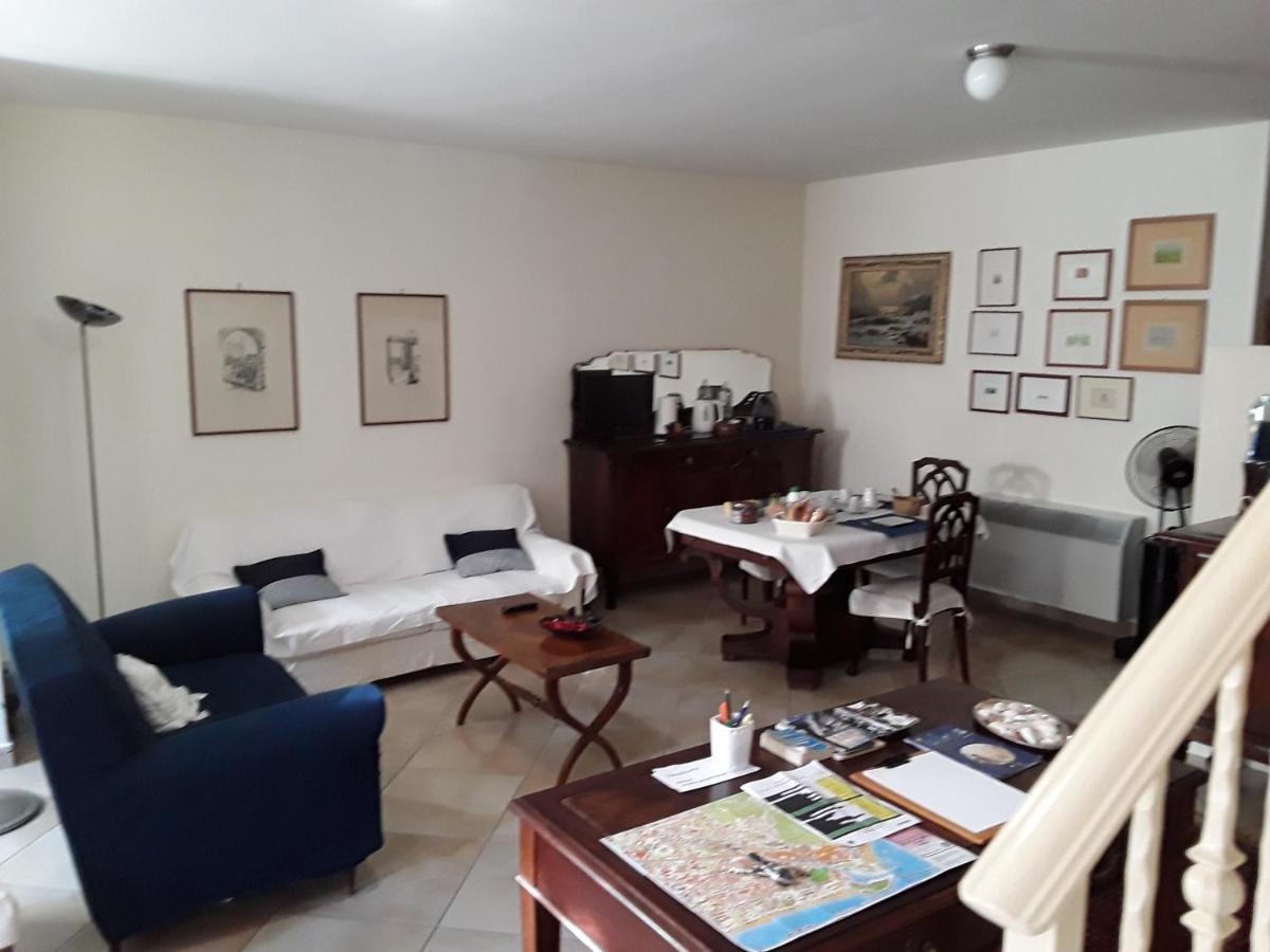 مبيت وإفطار تيراتشينا Casa Conte المظهر الخارجي الصورة